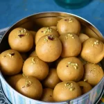 Desi Ghee Besan laddu