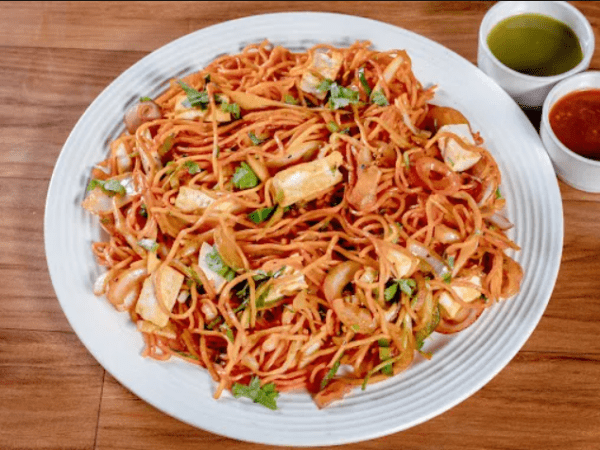 Singapoori Chowmein